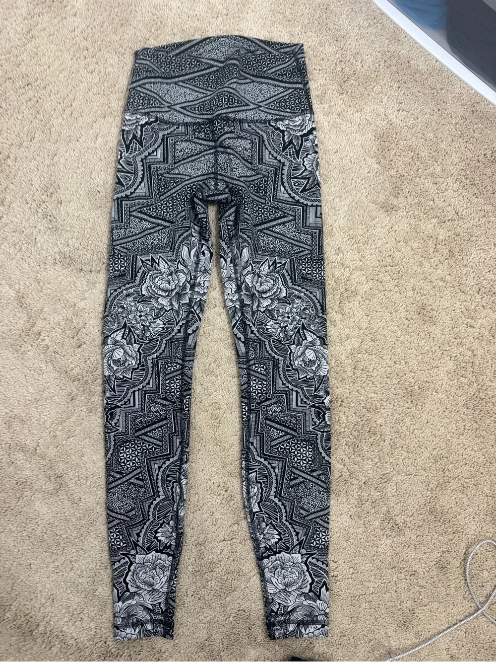 Lululemon lot of Size 6 High Rise Wunder Under leggings